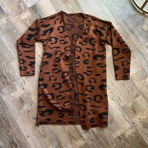 Vesti Brown and Black Letter Print Bomber Jacket